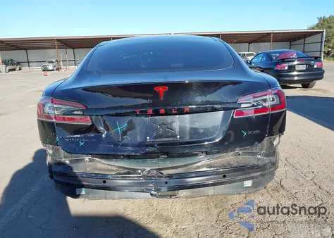 2015 Tesla Model S 70D/85D/P85D z USA, uszkodzony, nr VIN 5YJSA1E21FF105775